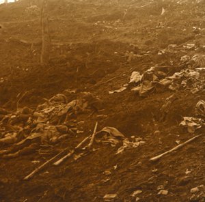 攻撃後、1915年にフランス北部のレパージュ。 作： Unbekannt