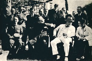 1943年11月、1945年11月、連合国の指導者たちがカイロで協議する。 作： Unbekannt
