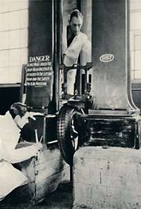 ダンロップテストハウスでの衝撃試験、1937 作： Unbekannt