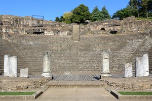 フルヴィエールの古代劇場リヨン、20160828、フランス・リヨン 作： Unbekannt