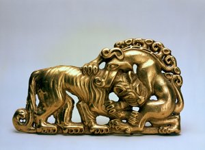ベルトのバックルと戦う動物、紀元前7世紀 作： Unbekannt