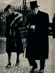 1942年1月、1945年1月、コンノート公爵の葬儀で。 作： Unbekannt