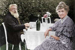 オーギュストロダン-ムードンの庭にいるロダンと妻、c1925 作： Unbekannt