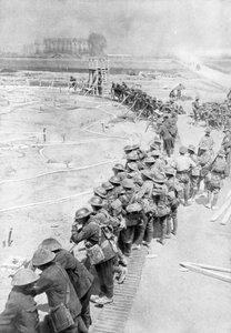 1917年6月6日、ベルギーのメシーヌの戦いの前日のオーストラリア軍 作： Unbekannt