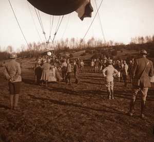 弾幕バルーンのバスケット、c1914-c1918 作： Unbekannt