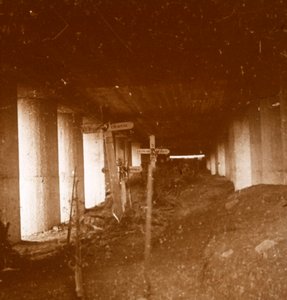 バヨネットトレンチ、北フランス、ヴェルダン、c1916-c1918。 作： Unbekannt