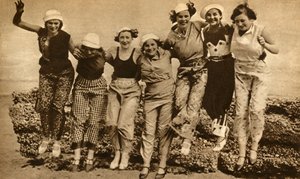 ビーチパジャマ、1930年、1933年。 作： Unbekannt