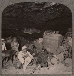 洞窟に住むベドウィンの洞窟住人、c1900