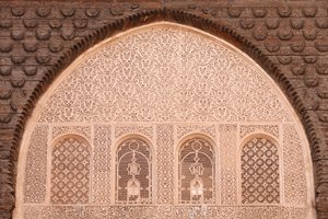 Ben Youssef Medersaはモロッコ最大のMedersaで、元々はAbou el Hassanの下で設立された宗教学校で、モロッコのマラケシュにある。 作： Unbekannt