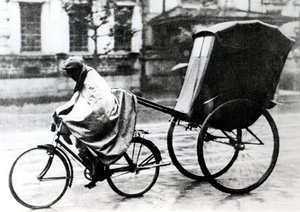 自転車タクシー、ドイツ占領下のパリ、1940年〜1944年 作： Unbekannt