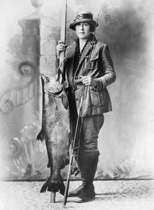 その年の最大のサーモン（アメリカ、1927年頃）（モノクロ写真 作： Unbekannt
