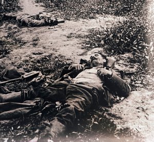 死んだ兵士の遺体、c1914-c1918 作： Unbekannt