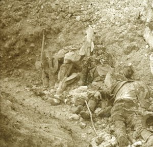 死んだ兵士の体、c1914-c1918 作： Unbekannt