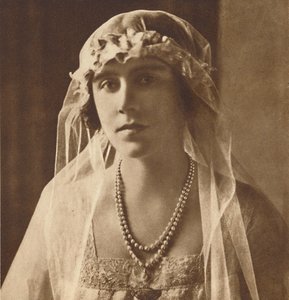 プリンセスメアリーと子爵ラセルの結婚式での花嫁介添人、1922年、1937年 作： Unbekannt