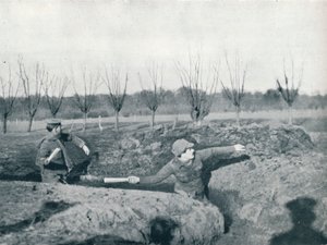 投げる手榴弾を練習しているイギリスの兵士、c1914 作： Unbekannt