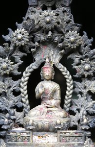 黄金寺院の仏陀（ネパール・パタン 作： Unbekannt