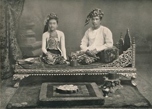 ビルマの王子と王女、1900年。 作： Unbekannt