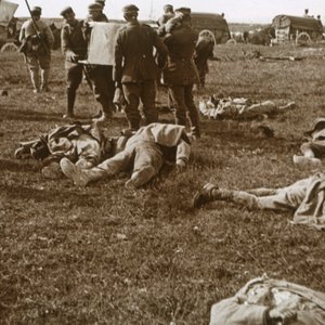 埋葬組織、サントマリーアピュ、フランス北部、c1914-c1918 作： Unbekannt
