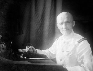 1917年のHMTエグラのキャプテンキャレ 作： Unbekannt