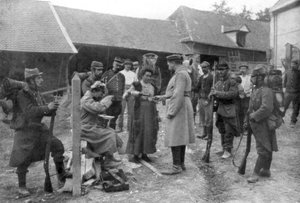 1914年8月、フランスのドイツ人捕虜 作： Unbekannt