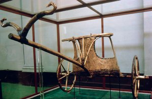 紀元前14世紀のツタンカーメンの墓からの戦車