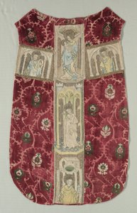 刺繍されたオルフリーバンドが付いたChasubleバック、1415-1425。 作： Unbekannt