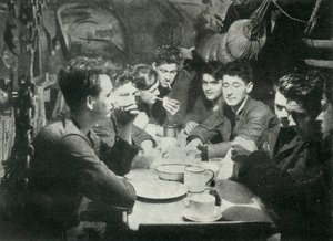 混乱の部屋、第二次世界大戦、1945年のイギリスの潜水艦の乗組員。