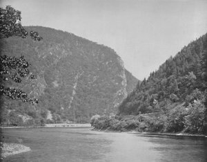 デラウェアウォーターギャップ、ペンシルベニア州モンロー郡、c1897。 作： Unbekannt
