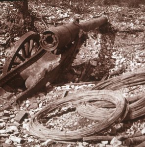 破壊された155銃、c1917-c1918 作： Unbekannt