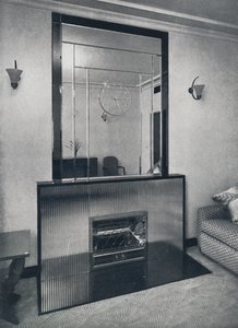 James Clark＆Son Ltd.による電気暖炉とオーバーマンテル、1940 作： Unbekannt