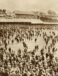 イギリスは、1926年、1935年にオーストラリアのロンドン、オーバルクリケットグラウンド、ロンドンに対して灰を勝ち取りました。 作： Unbekannt