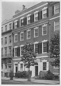 エントランスフロント、ミスアンモーガンの家、サットンプレイス、ニューヨーク市、1924 作： Unbekannt