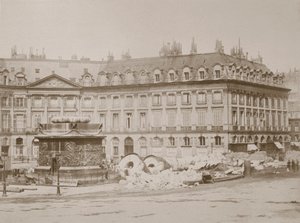 落ちた柱、ヴァンドーム広場、パリ、1871 作： Unbekannt