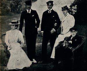 カウズの家族グループ、1890年代初頭、1945年。 作： Unbekannt