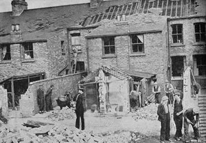 イギリスの最初の爆弾、1940年、1940年 作： Unbekannt