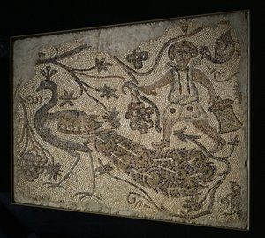 床モザイクパネル：ピーコック付きブドウ収穫機、400年代。