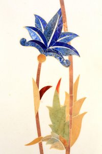 花です。モスクの外壁には1,096本の柱があり、半貴石をちりばめた2万枚以上の手作りの大理石パネルで装飾されています。シェイク・ザイード・モスク（Sheikh Zayed Mosque）。1995.アブダビ首長国 作： Unbekannt