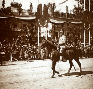 勝利のパレード、パリ、フランス、c1918-c1919でトゥールジェ将軍 作： Unbekannt