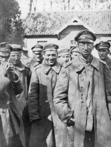 1918年4月18日にドイツの捕虜、フランス 作： Unbekannt