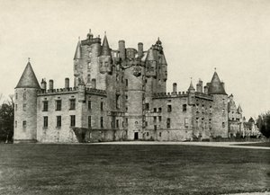 グラミス城、エリザベス女王の祖先の家、1937年。 作： Unbekannt