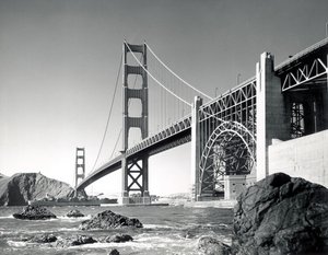 ゴールデンゲートブリッジ 1950年、カリフォルニア州（モノクロ写真 作： Unbekannt