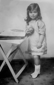 ロシアの大公爵夫人キラキリロフナ、c1912。 作： Unbekannt