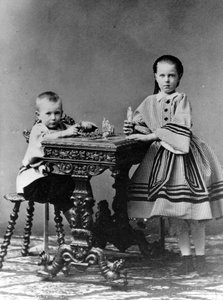 ロシアの大公セルゲイアレクサンドロヴィッチと大公マリアアレクサンドロフナ、1860年 作： Unbekannt