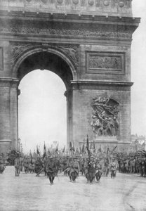 大勝利のパレード、凱旋門、パリ、フランス、1919年7月14日 作： Unbekannt