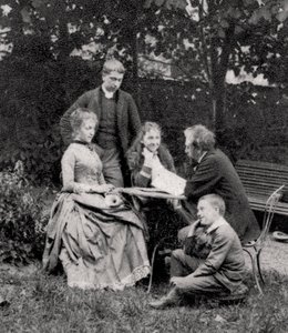フランスのエンジニア、ギュスターヴエッフェルとその家族、1882年 作： Unbekannt