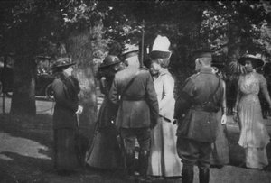 1939年8月25日の叙任後のメアリー女王、1939年、1939年 作： Unbekannt