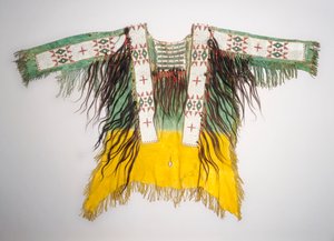 シャツを隠すc。 1890 作： Unbekannt