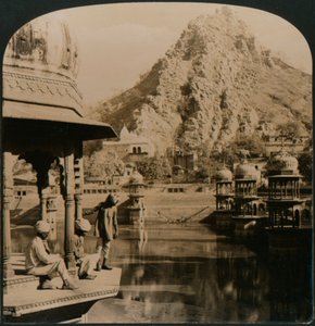 宮殿と神社に囲まれたアルワルの聖なる戦車、美しさを超えるシーン、インド、1907年 作： Unbekannt