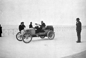 ヒューバートルブロン、彼のガードナーセルポレットスチームカー、ニース、1903