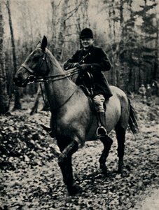 1927年、フランスでイノシシを狩る、1945年。 作： Unbekannt